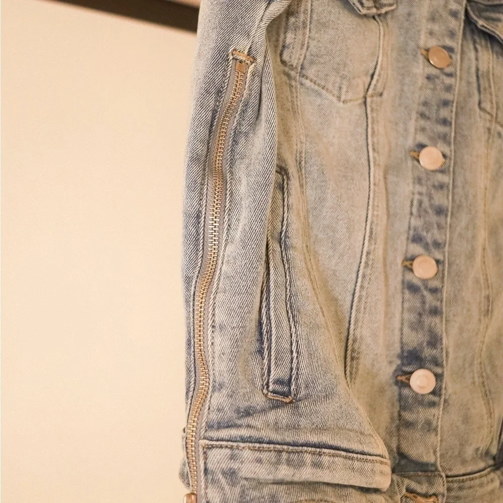 THYME Light blue washed denim jean jacket - Picture 6 of 6